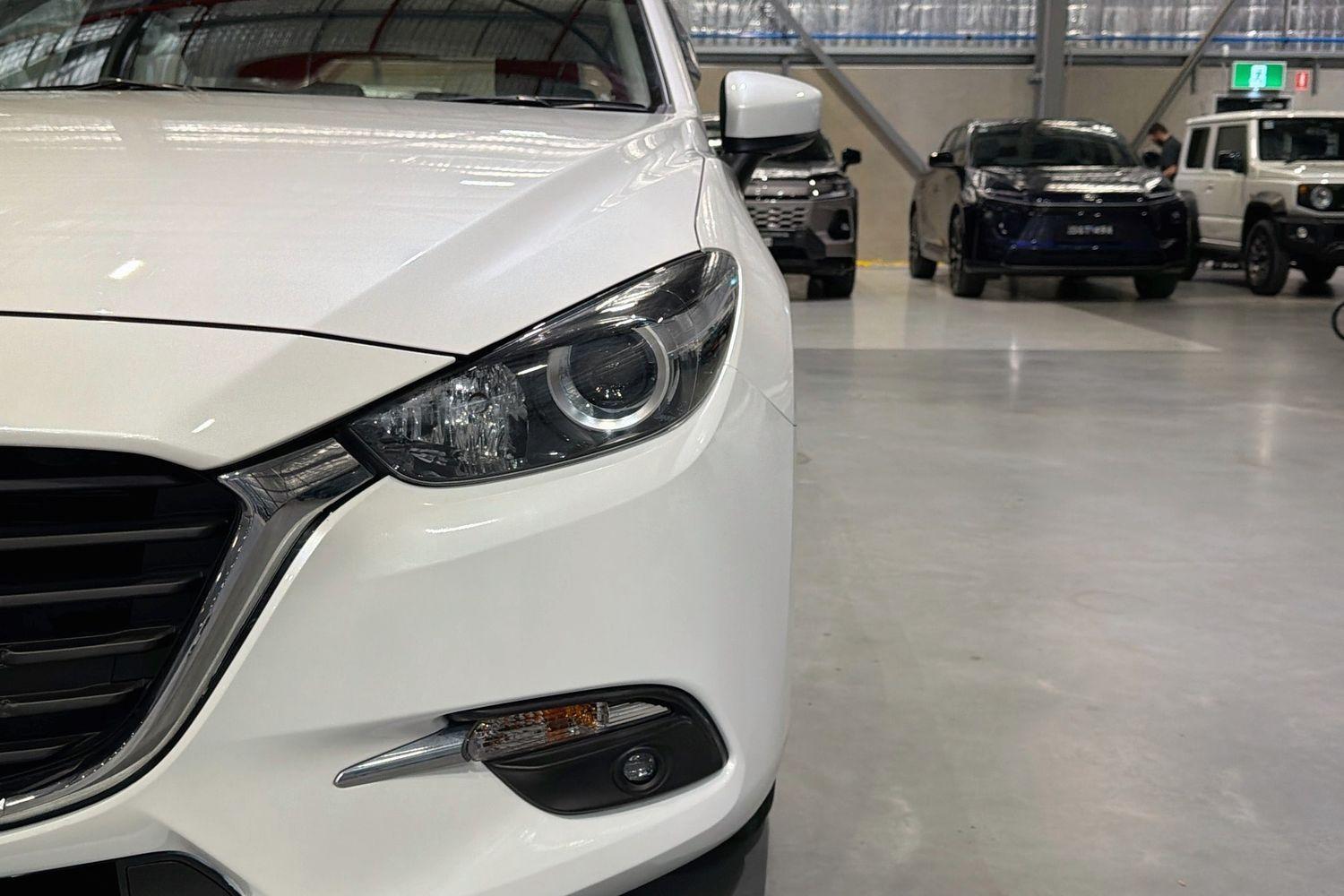 2018 Mazda 3 Maxx Sport in White