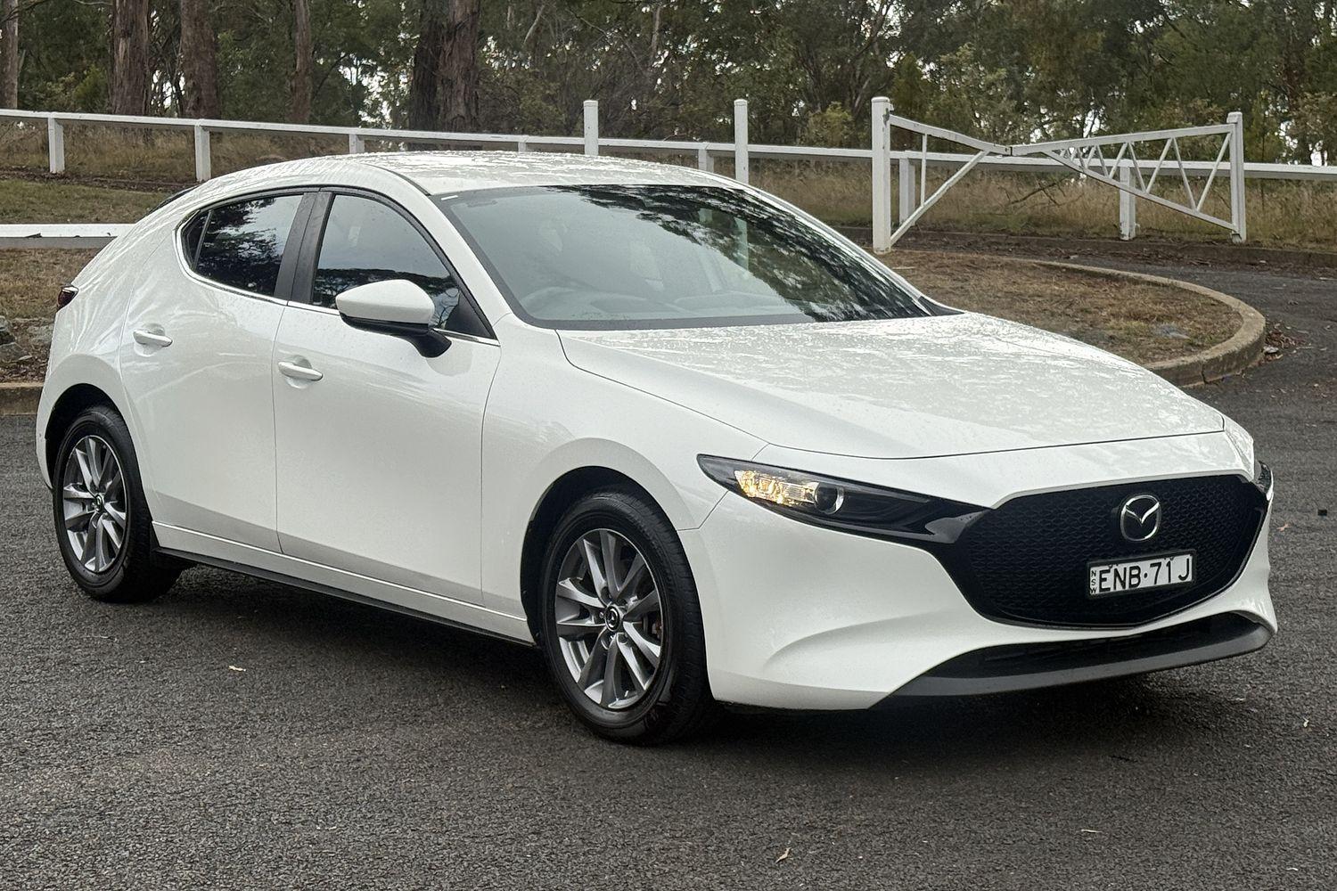 2021 Mazda 3 G20 Pure in White