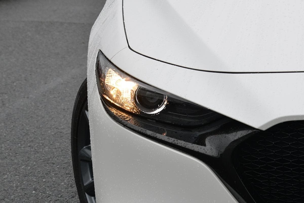 2023 Mazda 3 G20 Evolve in White