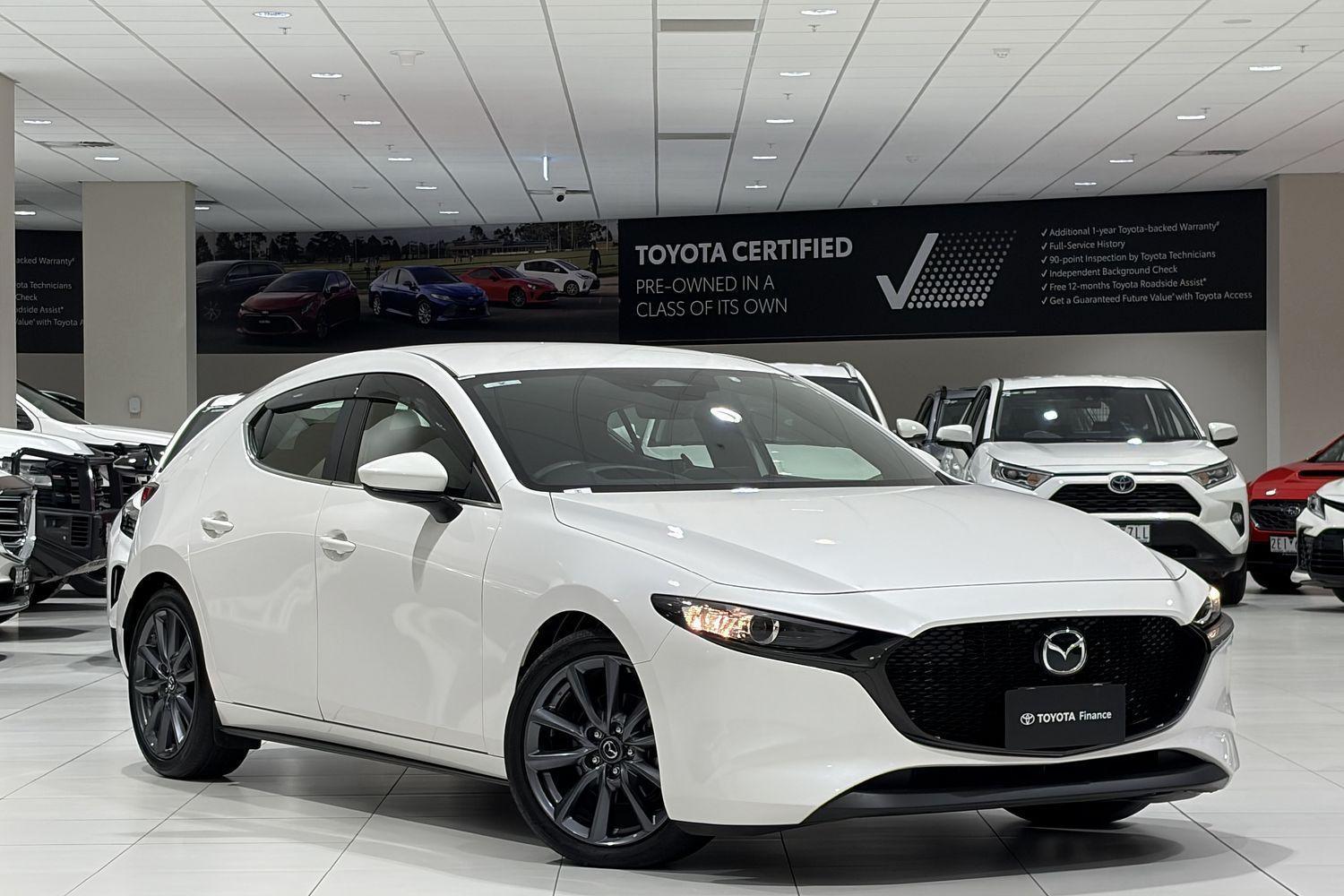 2023 Mazda 3 G20 Evolve in White