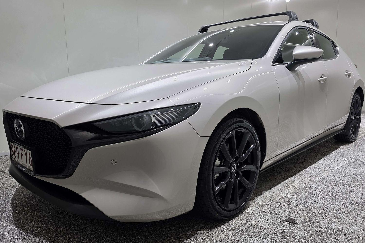 2022 Mazda 3 G25 Astina in Gold