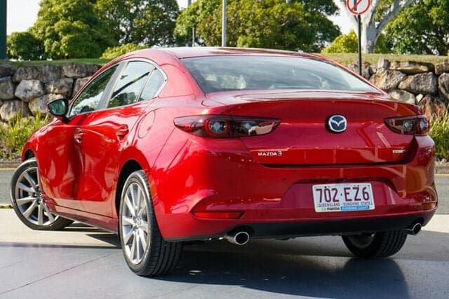 2022 Mazda 3 G20 Evolve in Red