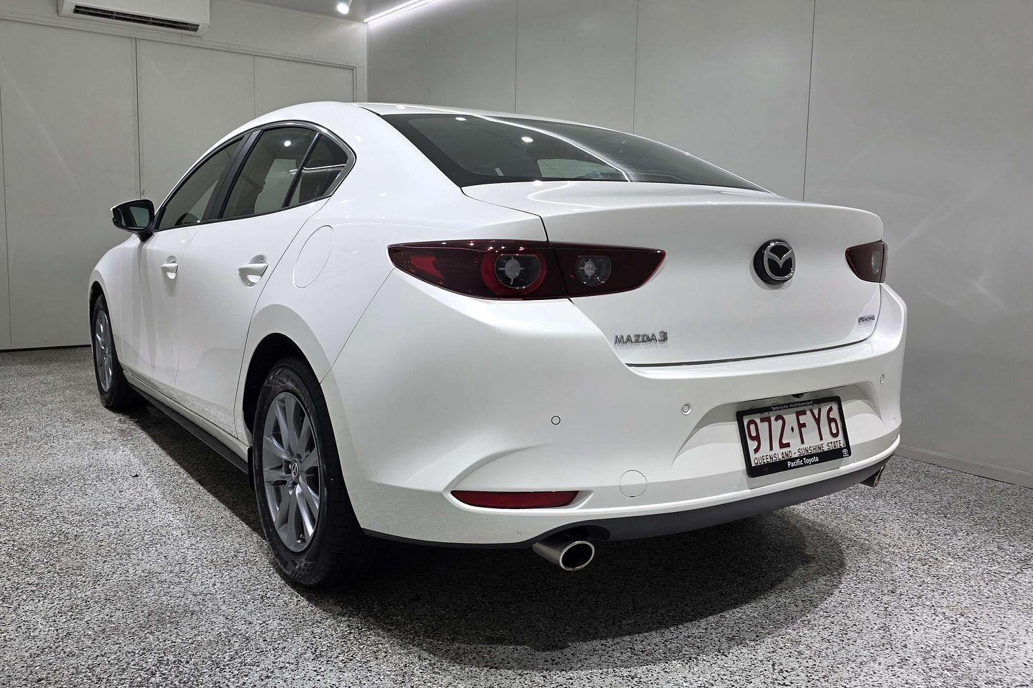 2022 Mazda 3 G20 Pure in White