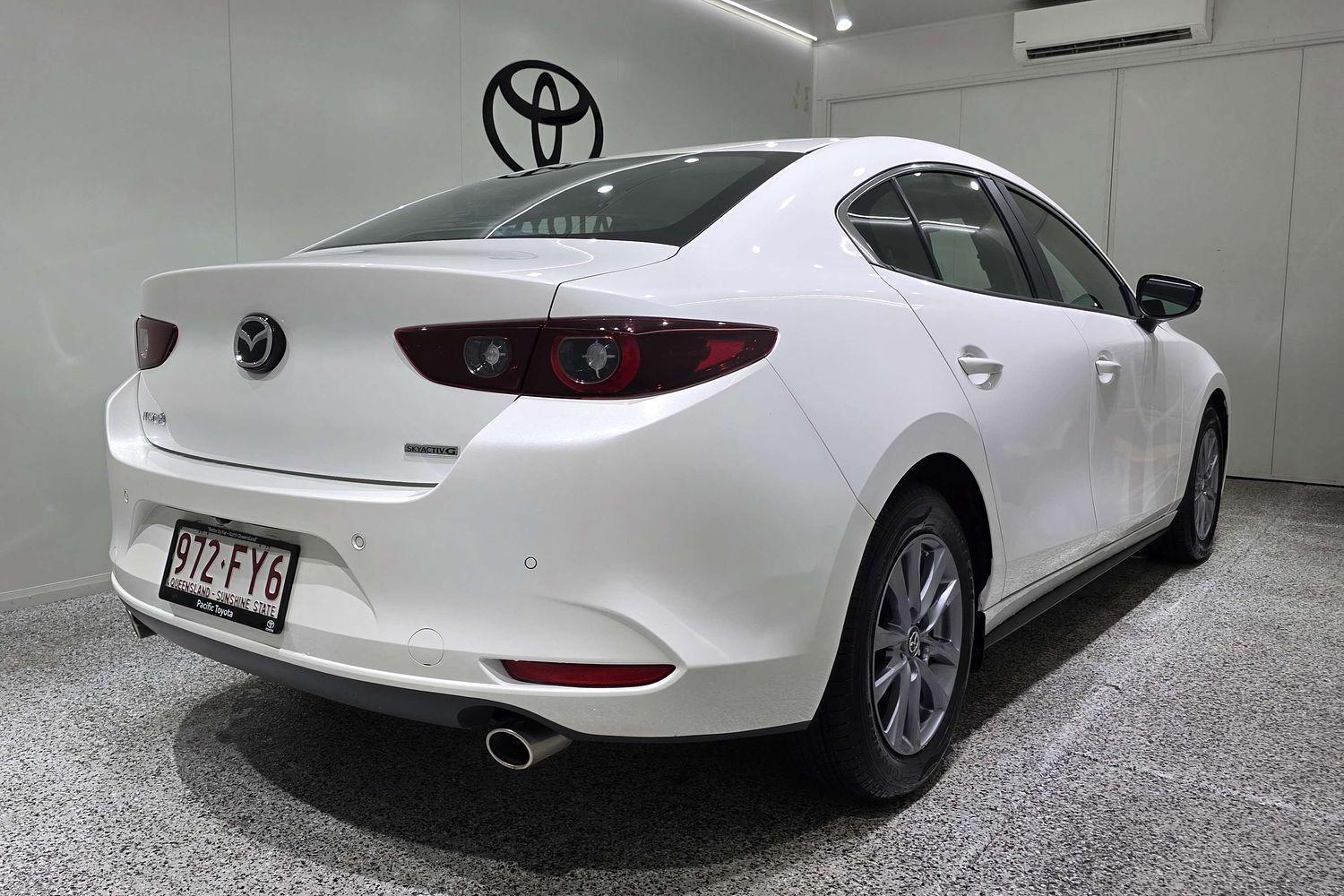 2022 Mazda 3 G20 Pure in White