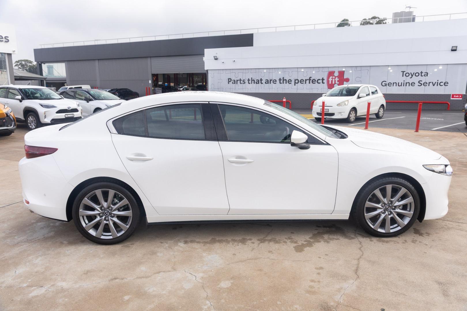 2021 Mazda 3 G25 GT in Snowflake White Pearl Mica