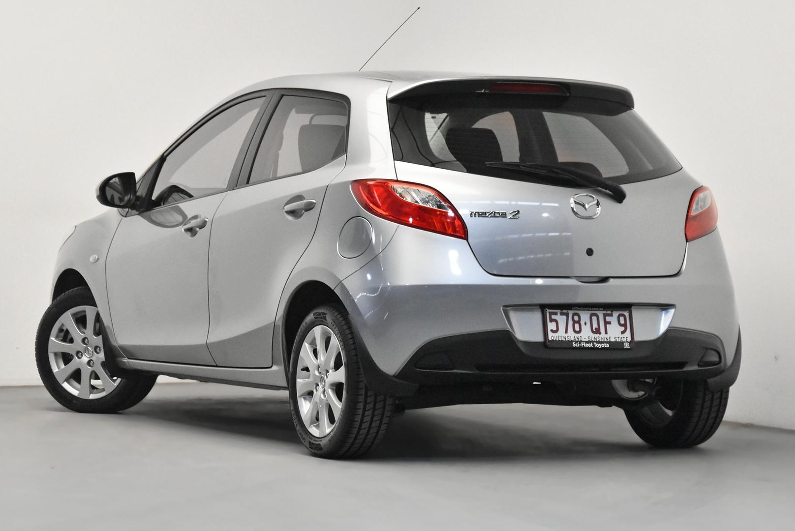 2011 Mazda 2 Maxx in Silver