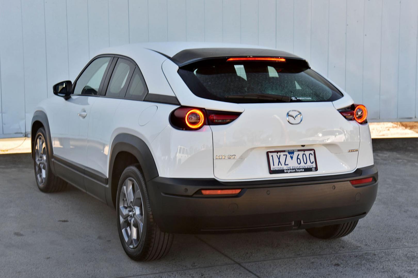 2021 Mazda MX-30 G20e Evolve in White