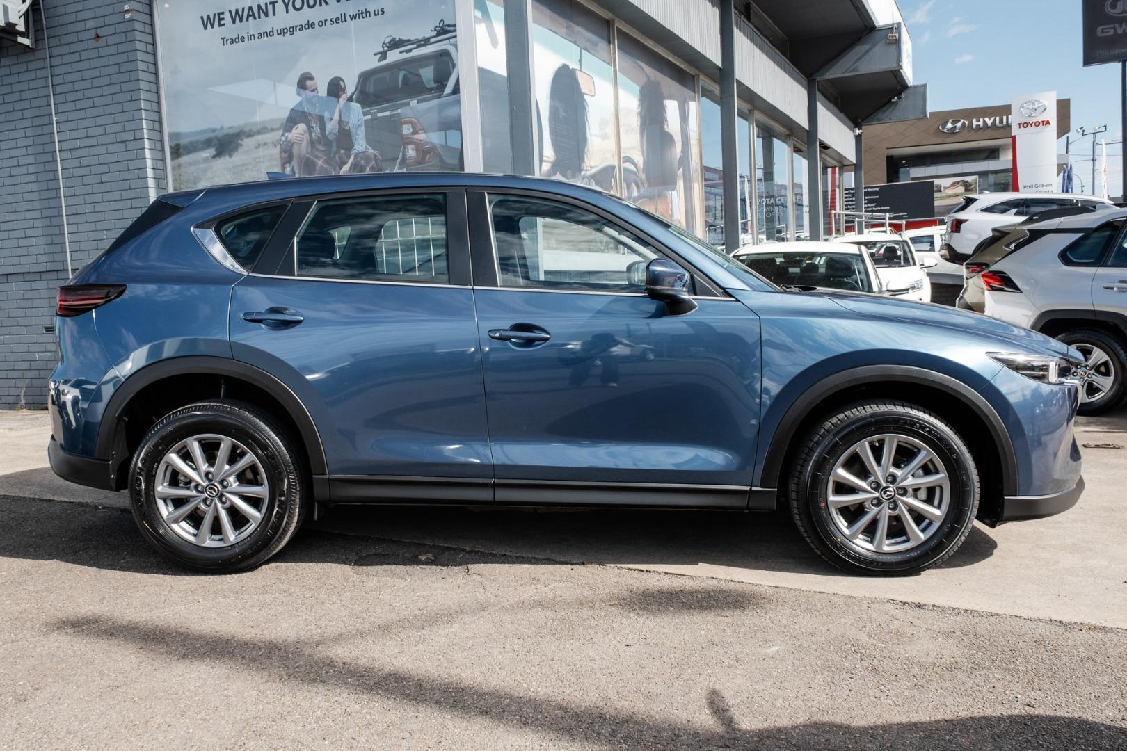 2024 Mazda CX-5 G25 Maxx Sport in Blue