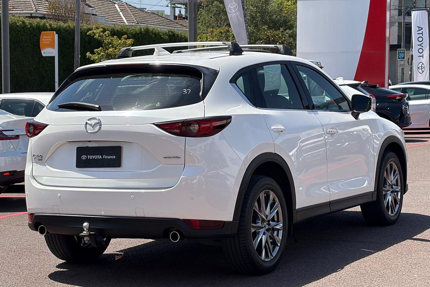 2021 Mazda CX-5 Akera in White