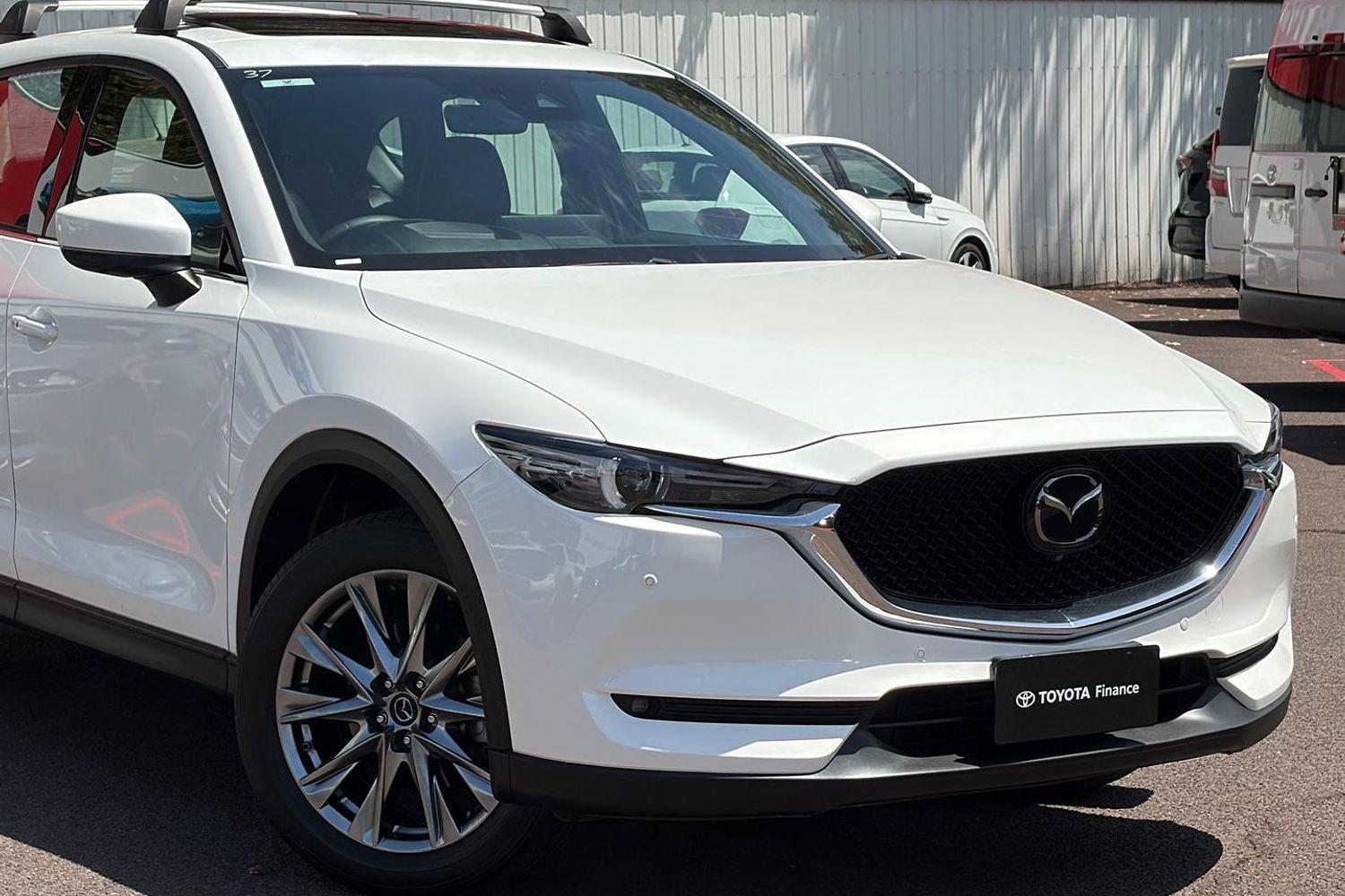 2021 Mazda CX-5 Akera in White