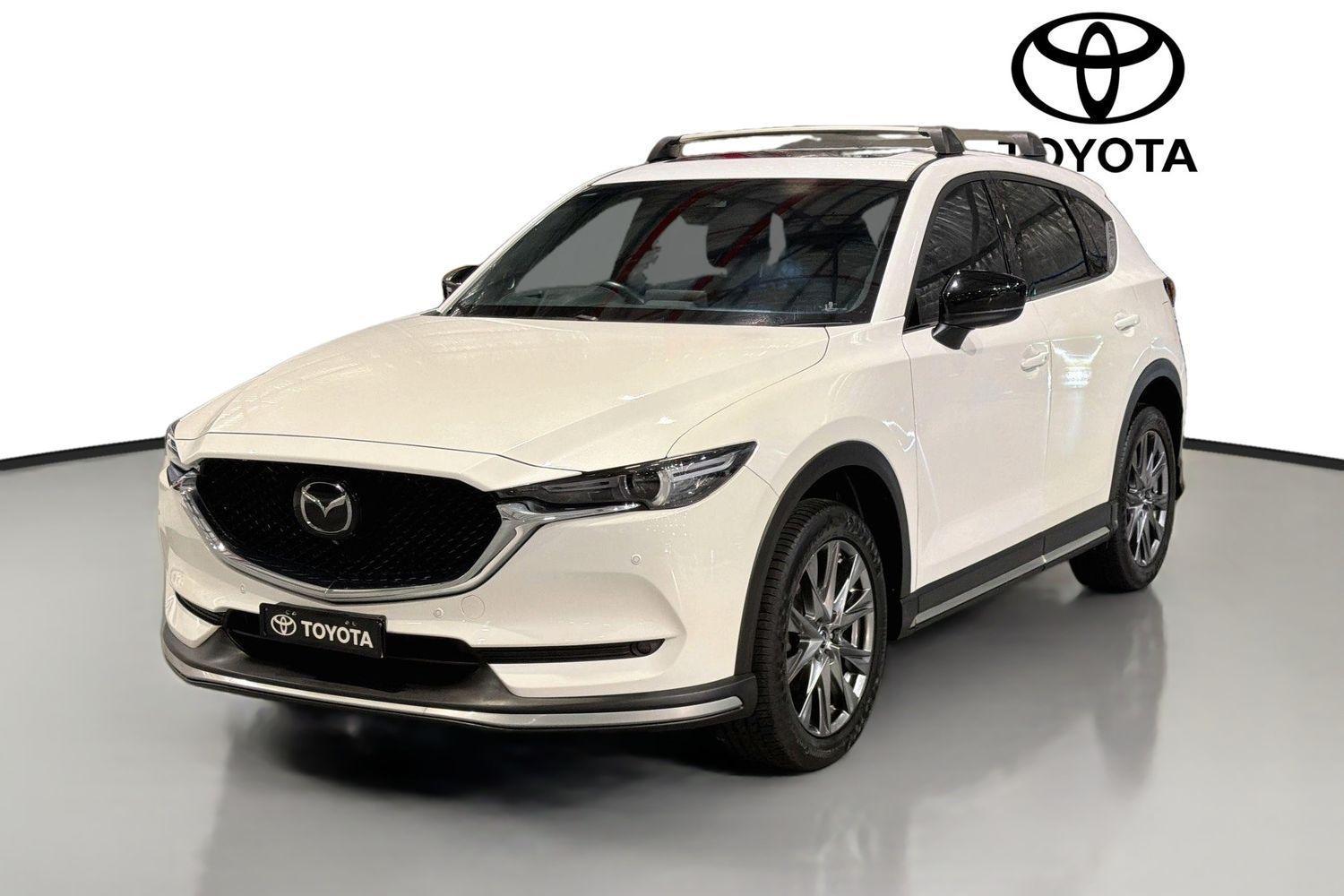 2019 Mazda CX-5 Akera in White
