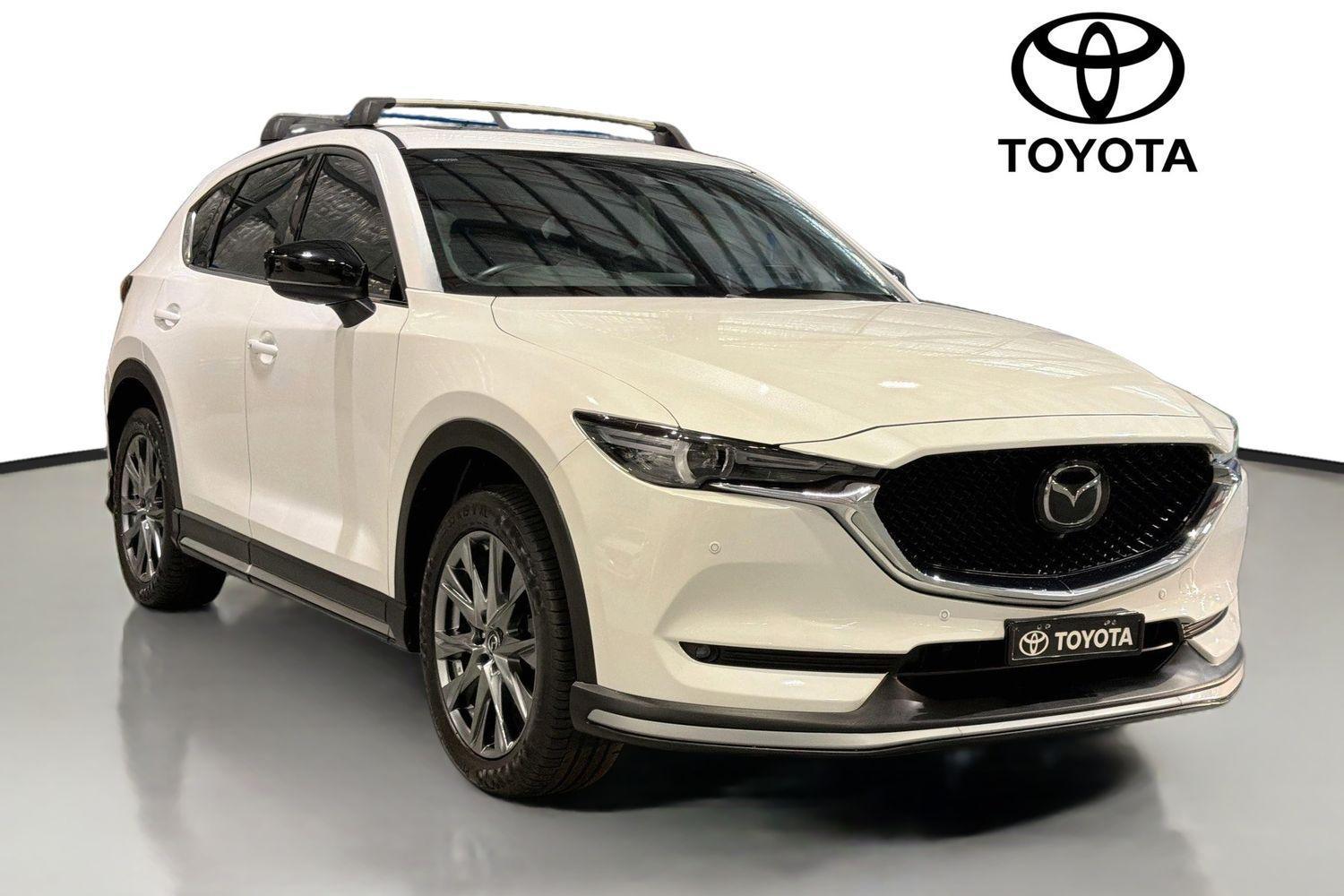 2019 Mazda CX-5 Akera in White