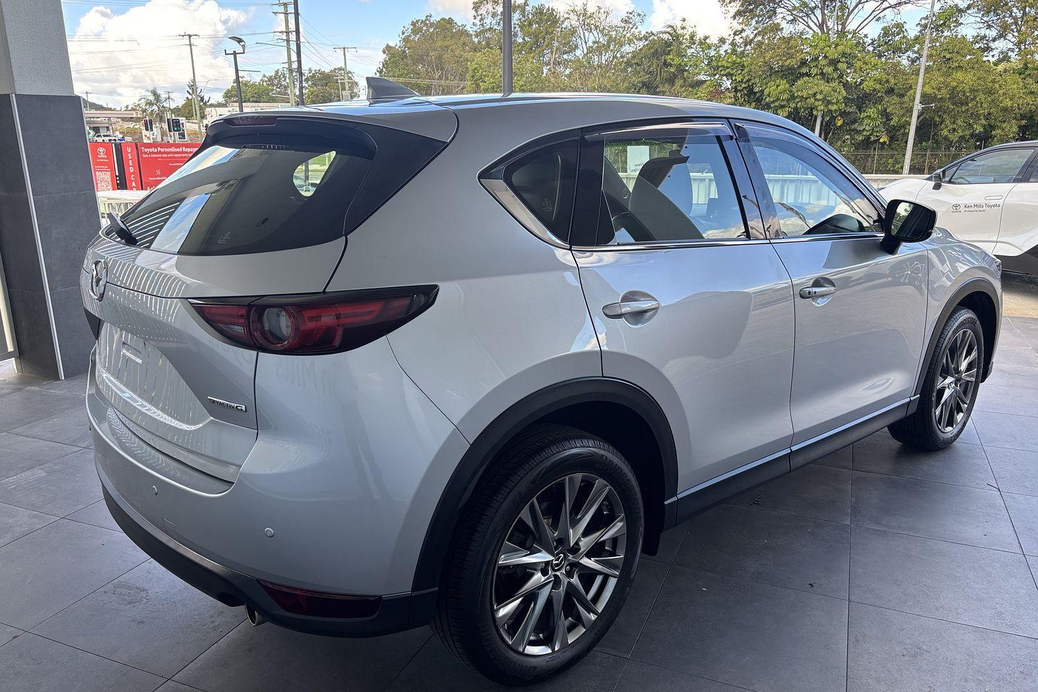 2020 Mazda CX-5 Akera in Silver