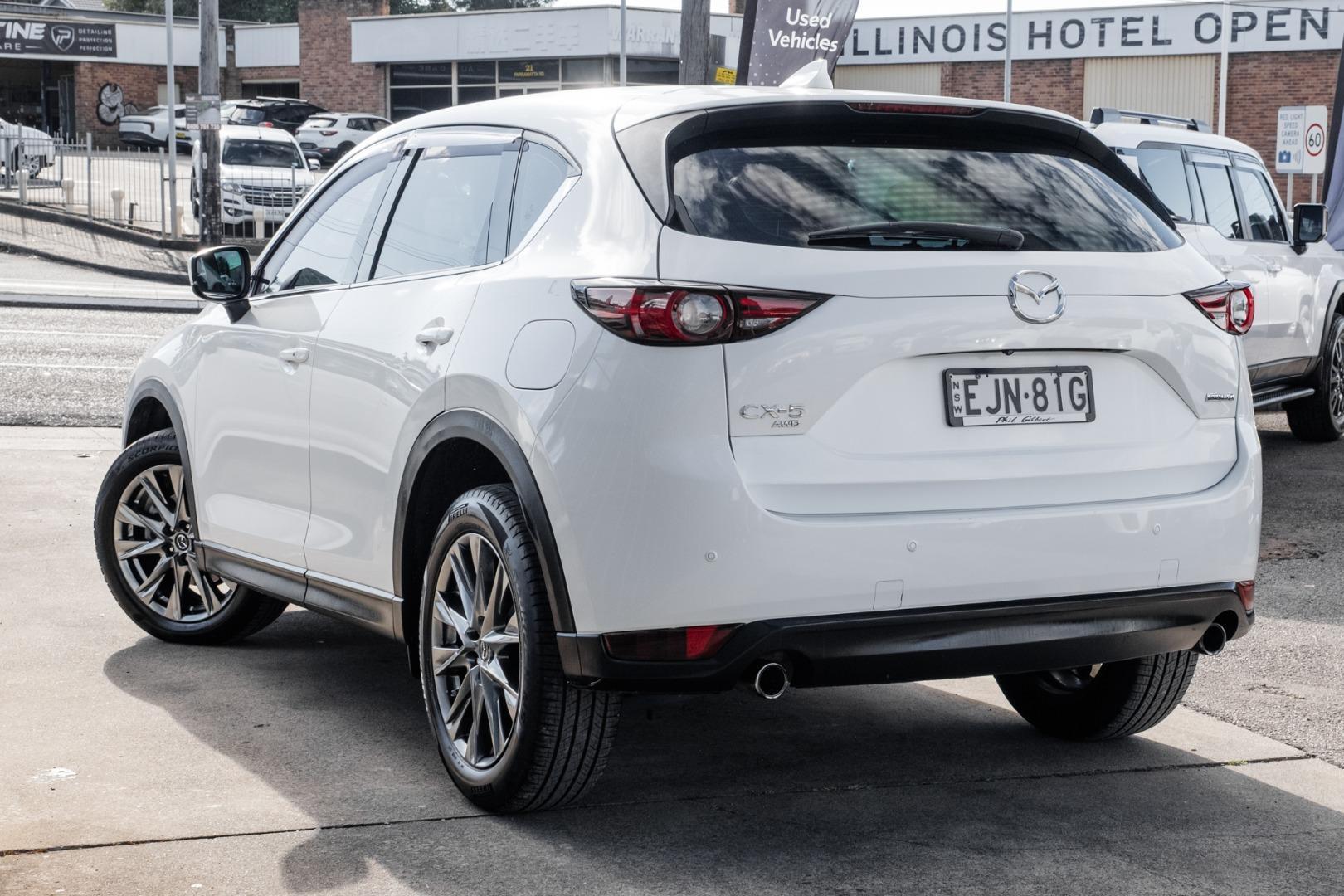 2020 Mazda CX-5 Akera in White