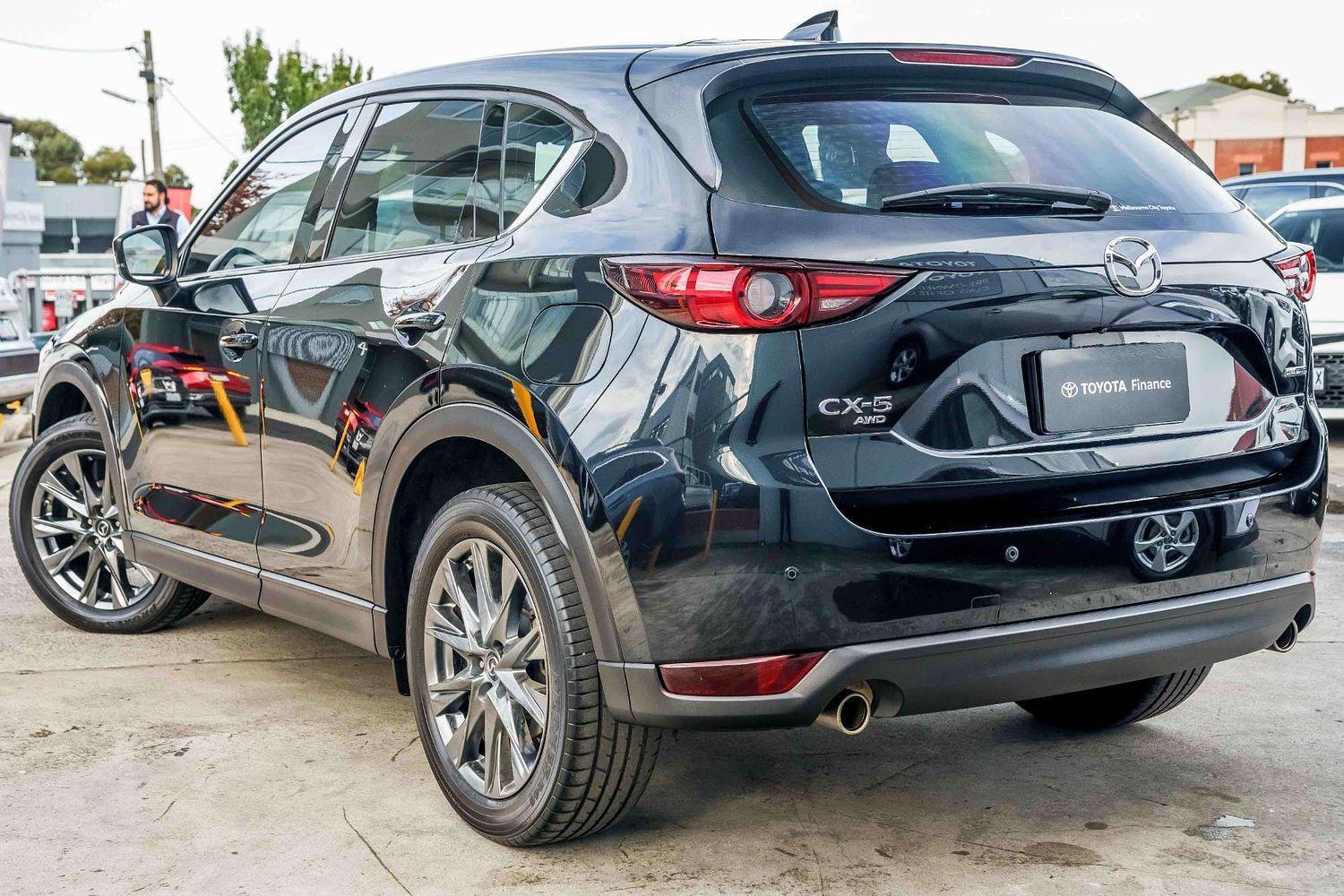 2020 Mazda CX-5 Akera in Black