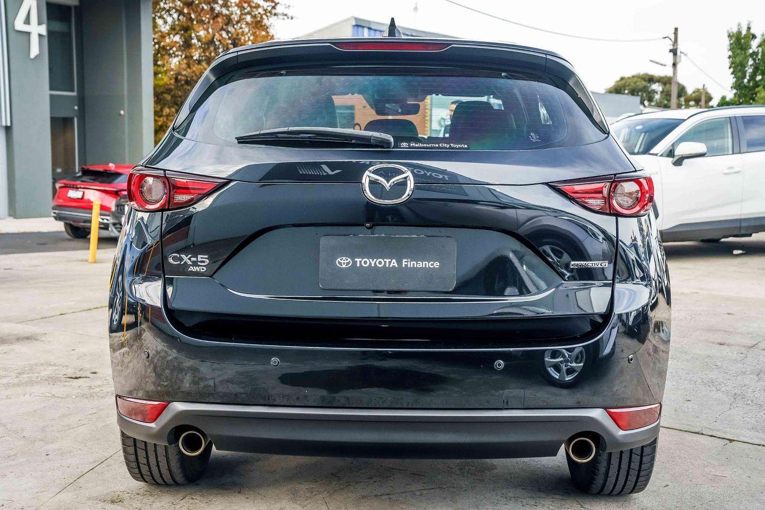 2020 Mazda CX-5 Akera in Black