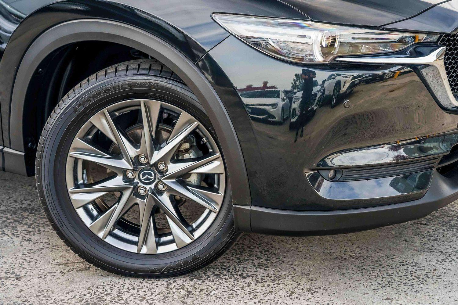 2020 Mazda CX-5 Akera in Black