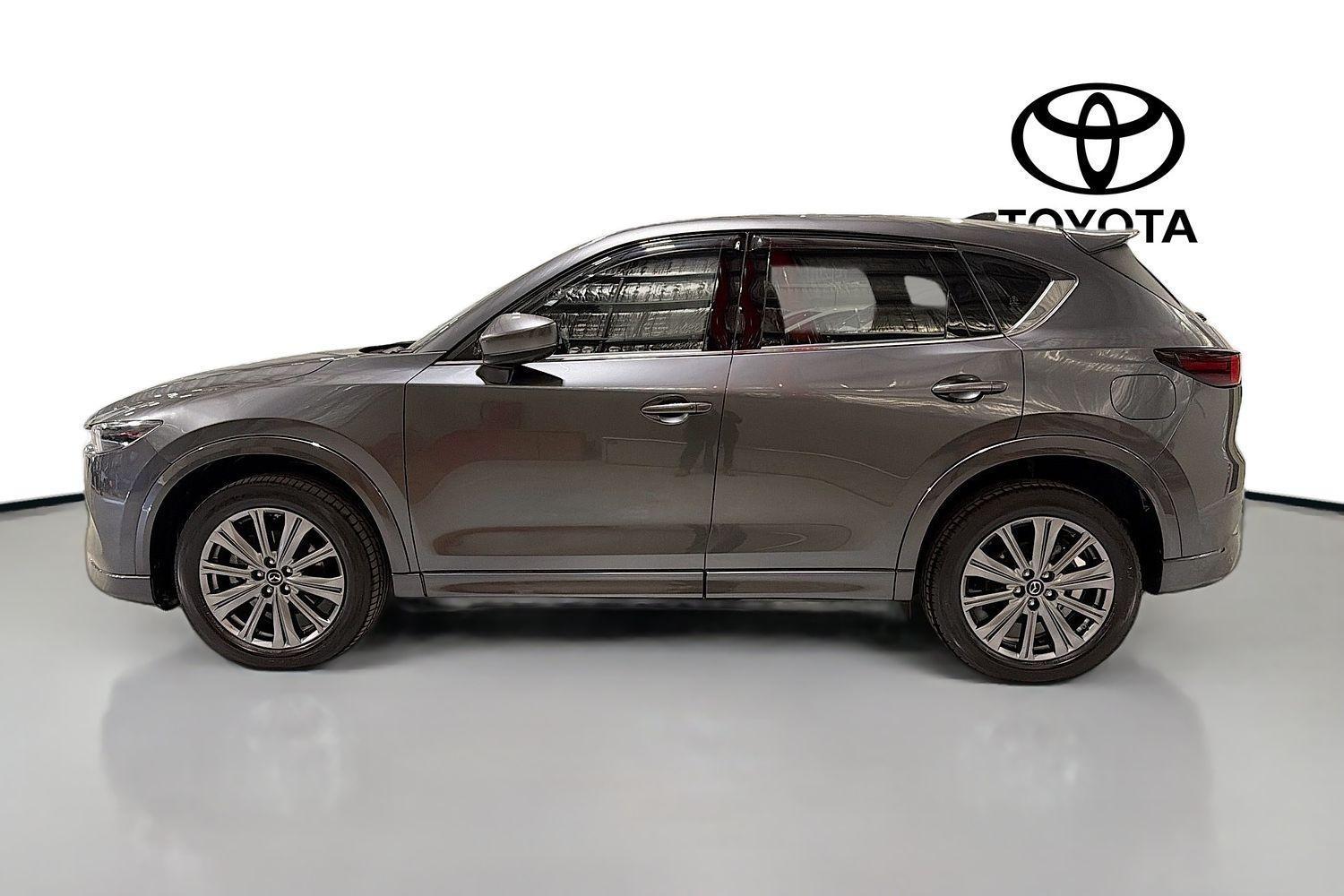2024 Mazda CX-5 G35 Akera in Grey
