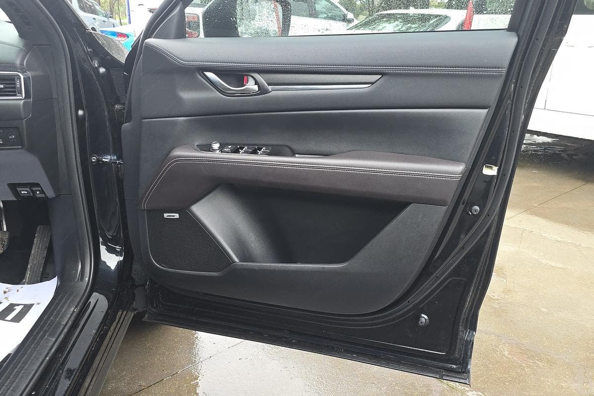 2024 Mazda CX-5 G35 Akera in Black