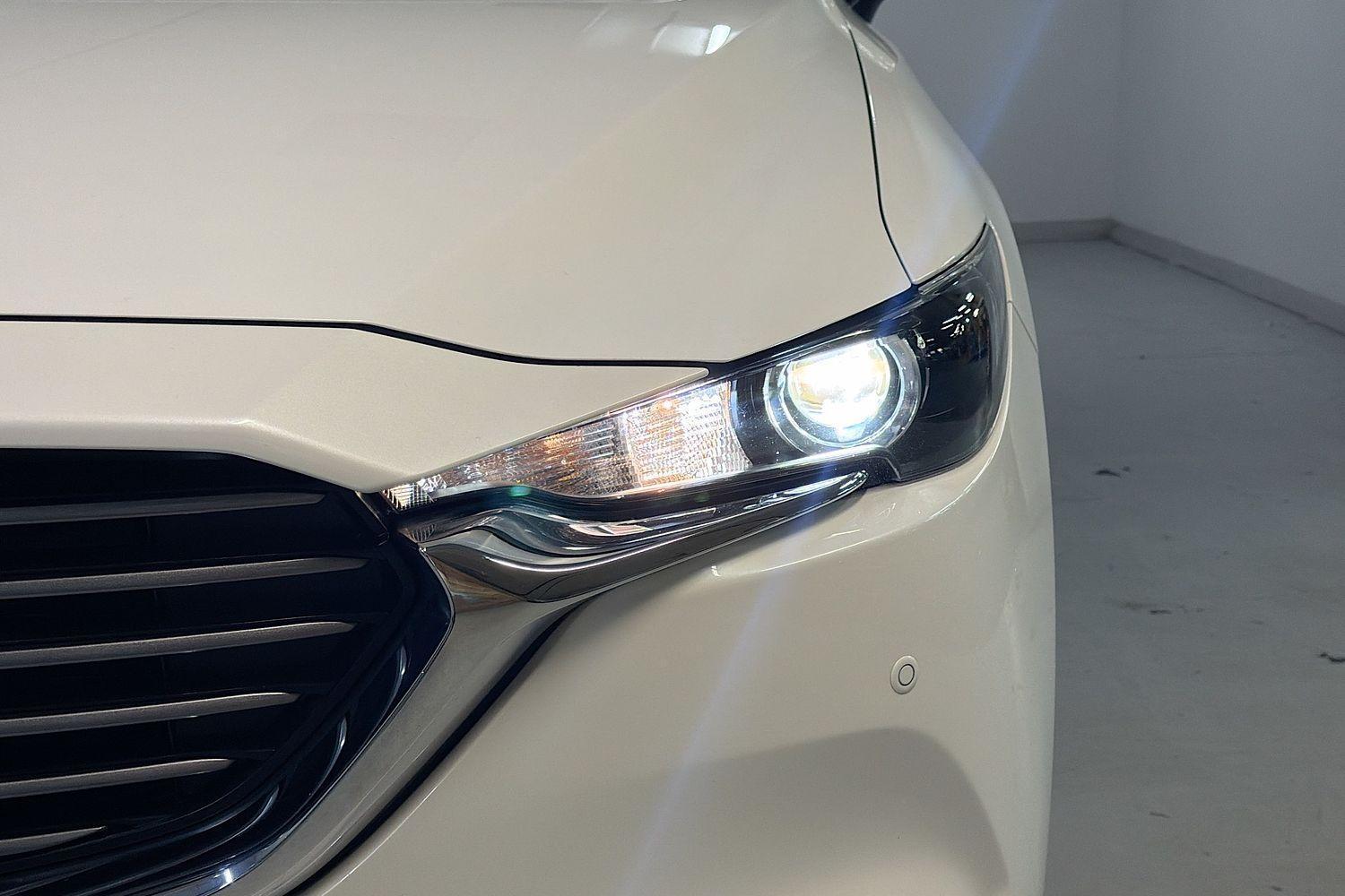 2022 Mazda CX-8 Touring in White