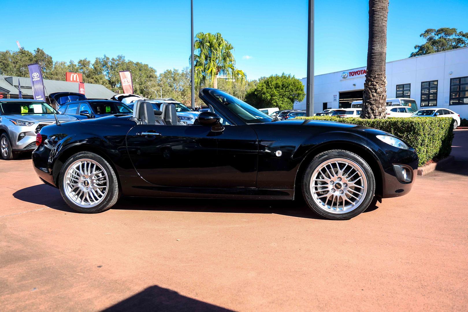 2009 Mazda MX-5 Roadster Coupe in Other
