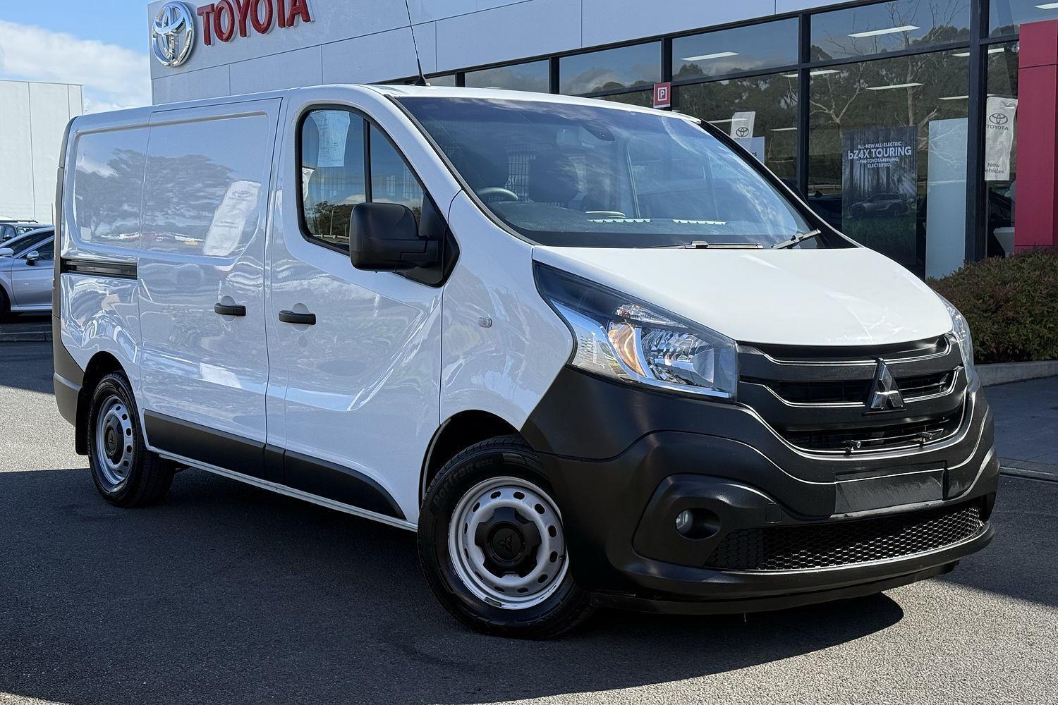 2020 Mitsubishi Express GLX in White