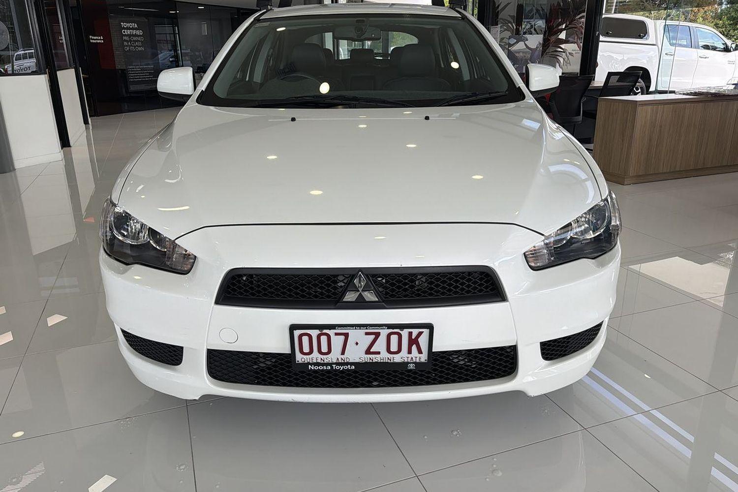 2011 Mitsubishi Lancer ES in White