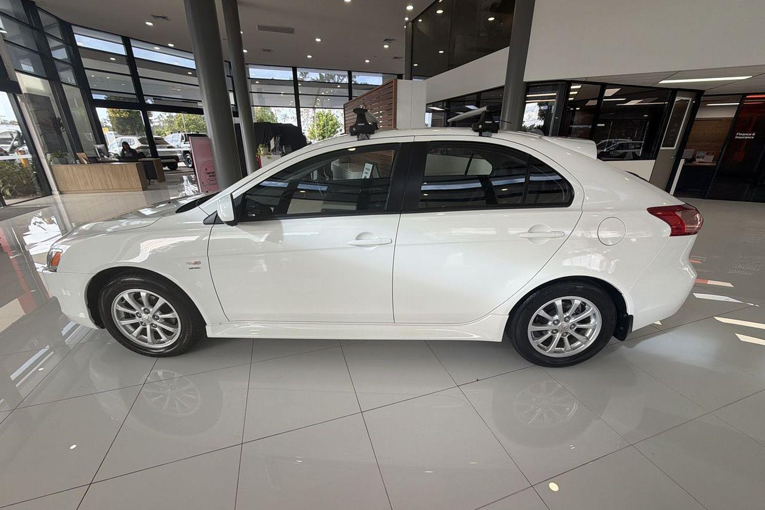 2011 Mitsubishi Lancer ES in White