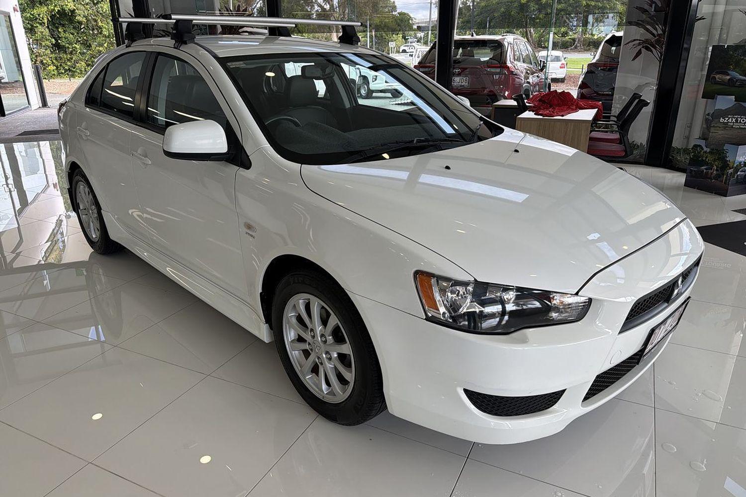 2011 Mitsubishi Lancer ES in White