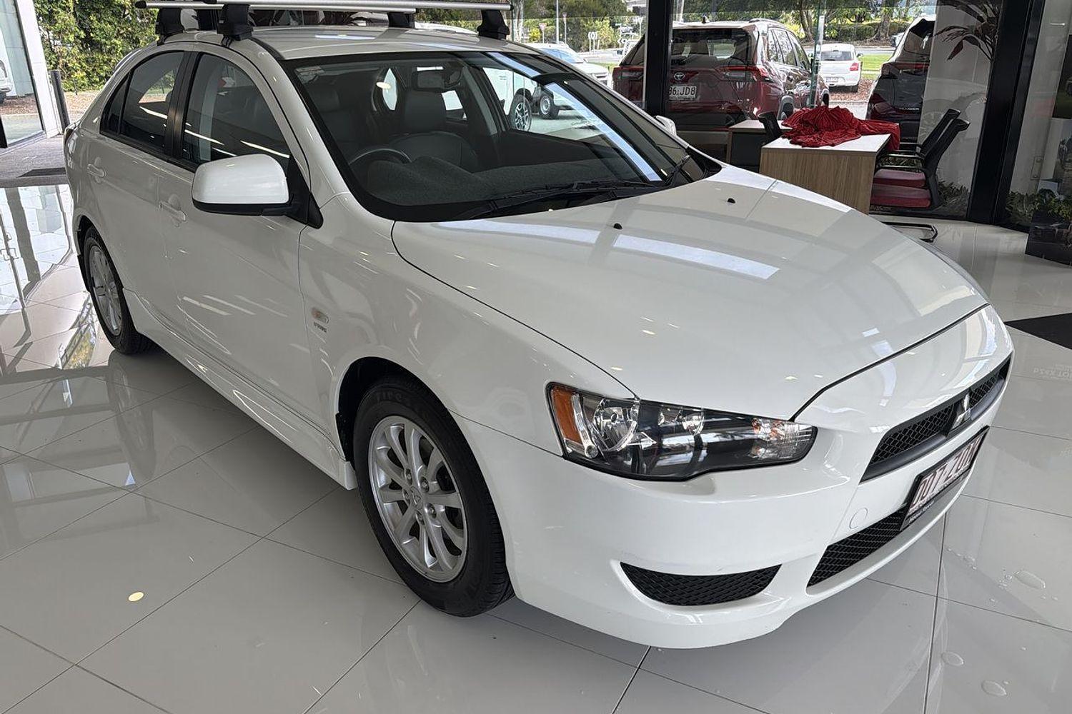 2011 Mitsubishi Lancer ES in White