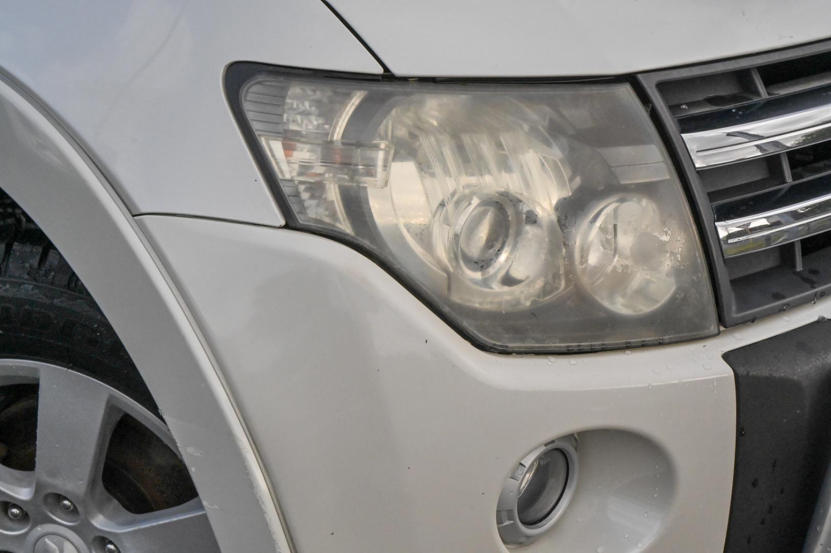 2007 Mitsubishi Pajero VR-X in White