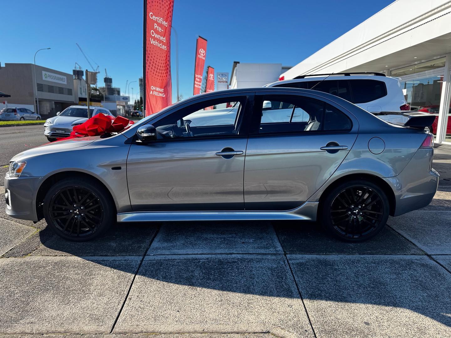 2017 Mitsubishi Lancer ES Sport in Grey