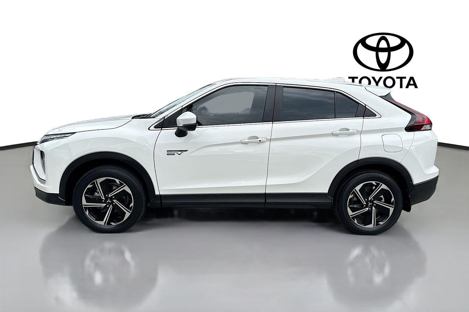 2021 Mitsubishi Eclipse Cross PHEV ES in White