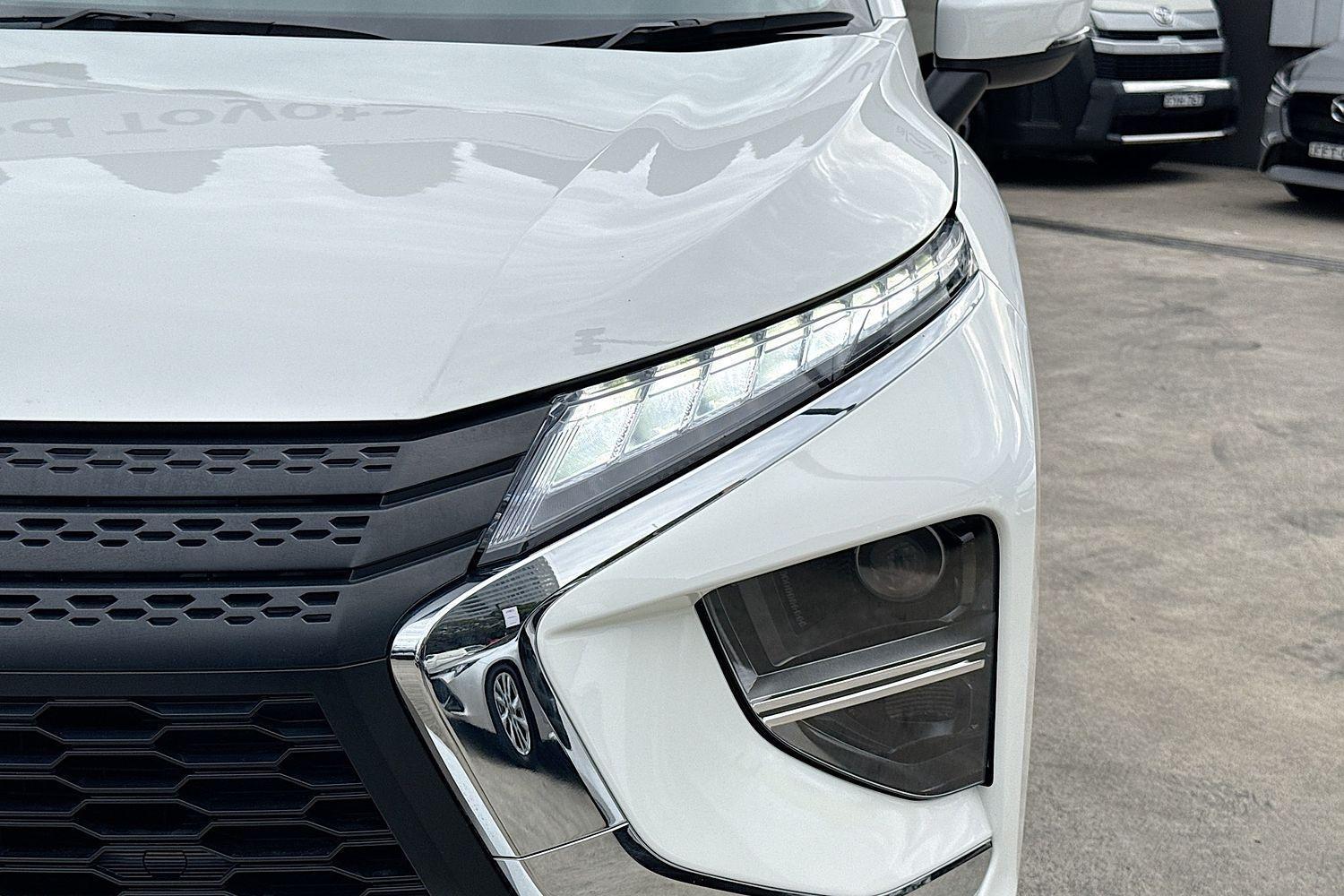 2021 Mitsubishi Eclipse Cross PHEV ES in White
