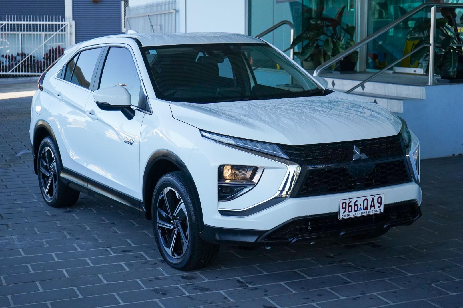 2024 Mitsubishi Eclipse Cross PHEV ES in White
