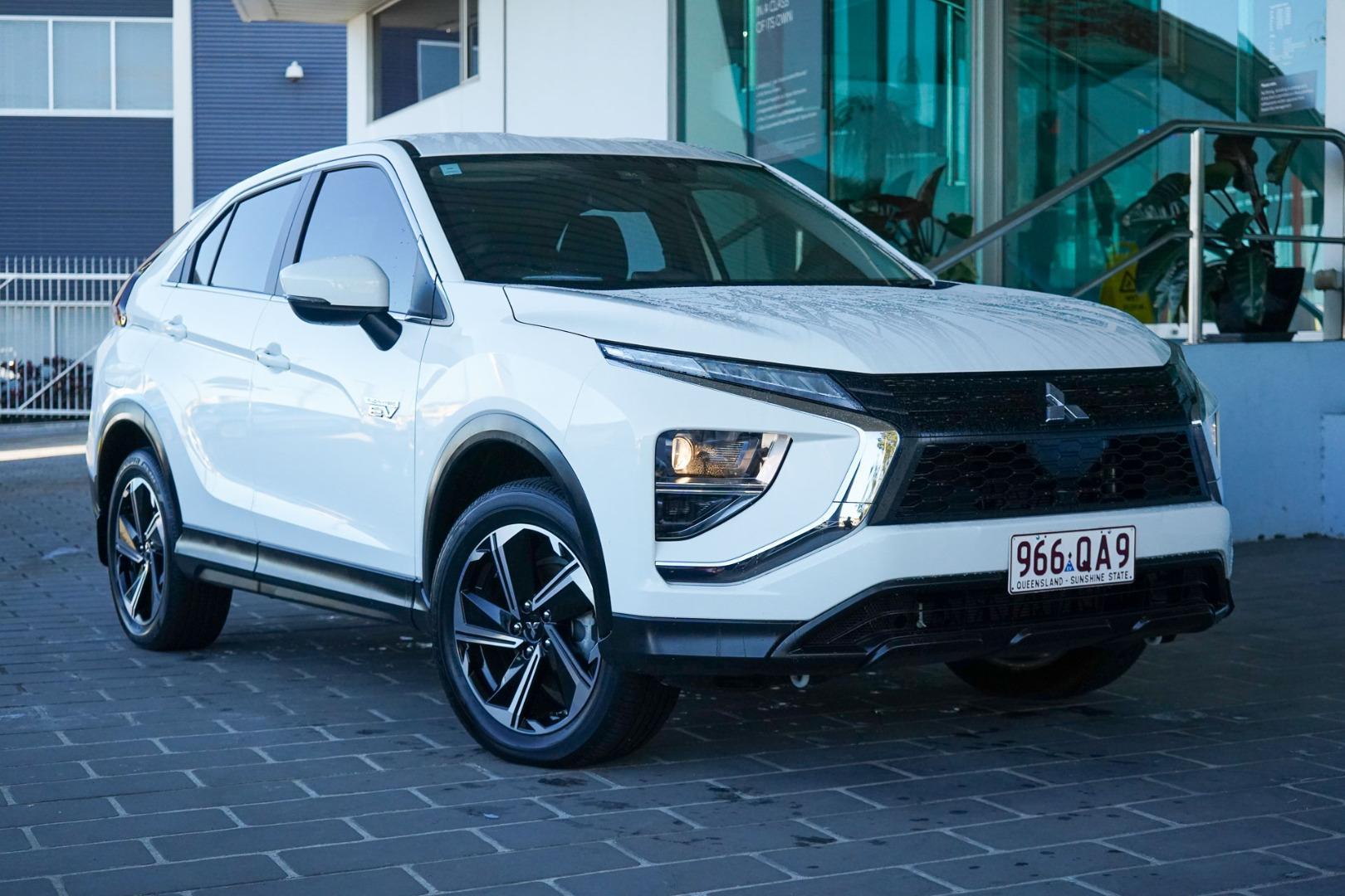 2024 Mitsubishi Eclipse Cross PHEV ES in White