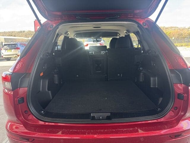 2024 Mitsubishi Outlander PHEV ES in Red