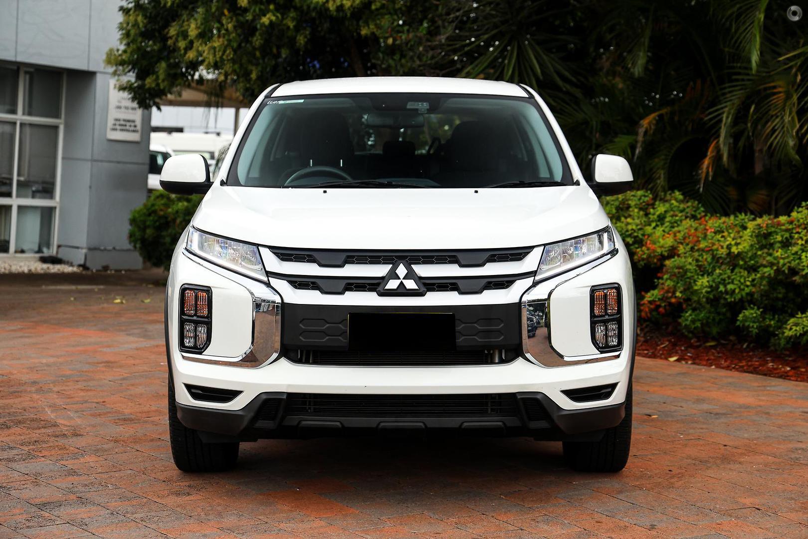 2024 Mitsubishi ASX ES in White