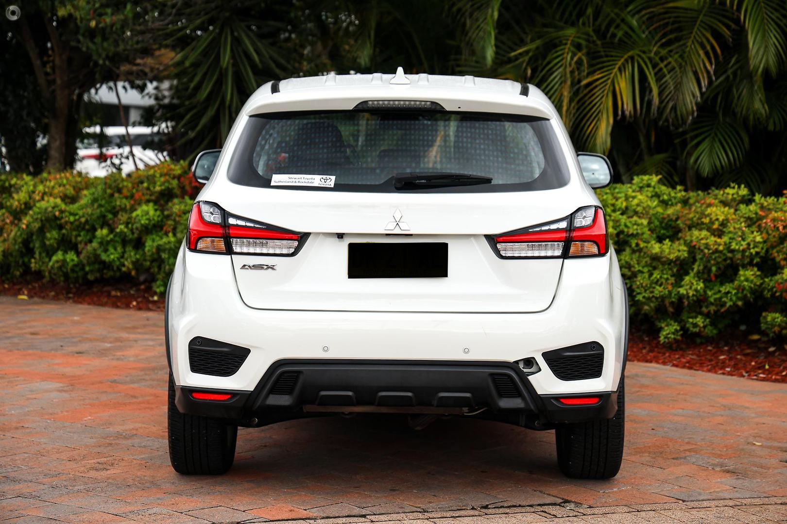 2024 Mitsubishi ASX ES in White
