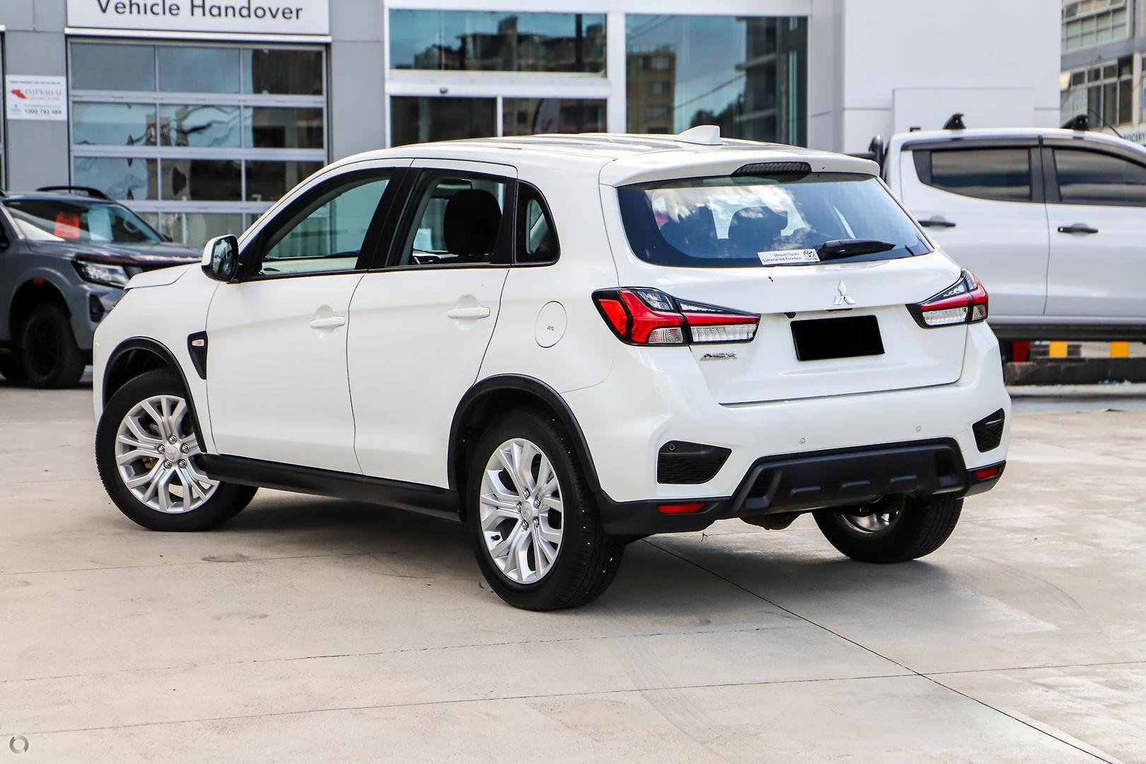 2024 Mitsubishi ASX ES in White