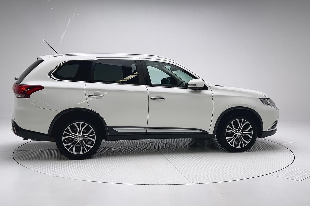 2015 Mitsubishi Outlander Exceed in Other