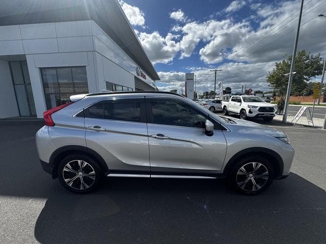 2018 Mitsubishi Eclipse Cross Exceed in Silver Metallic