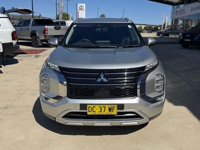 2021 Mitsubishi Outlander LS in Silver