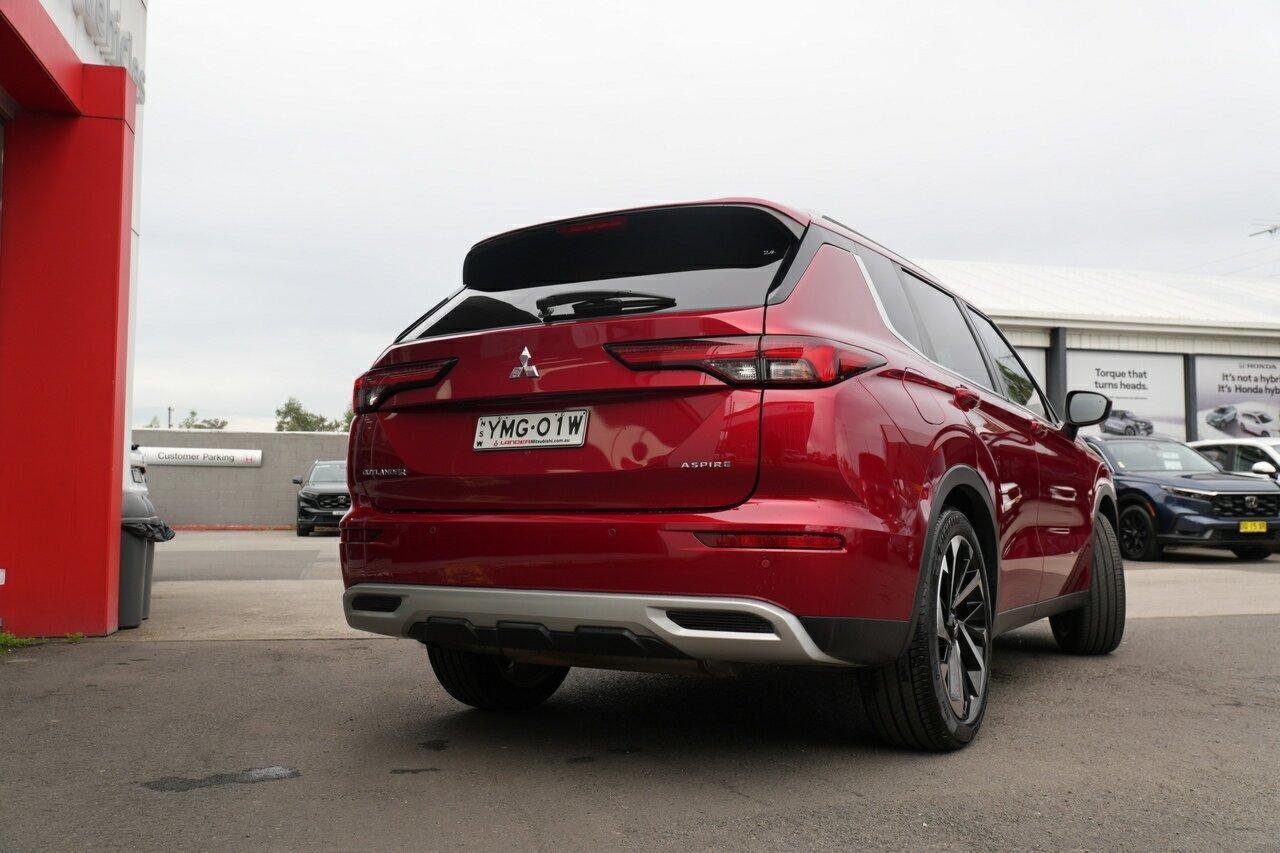 2022 Mitsubishi Outlander Aspire in Other