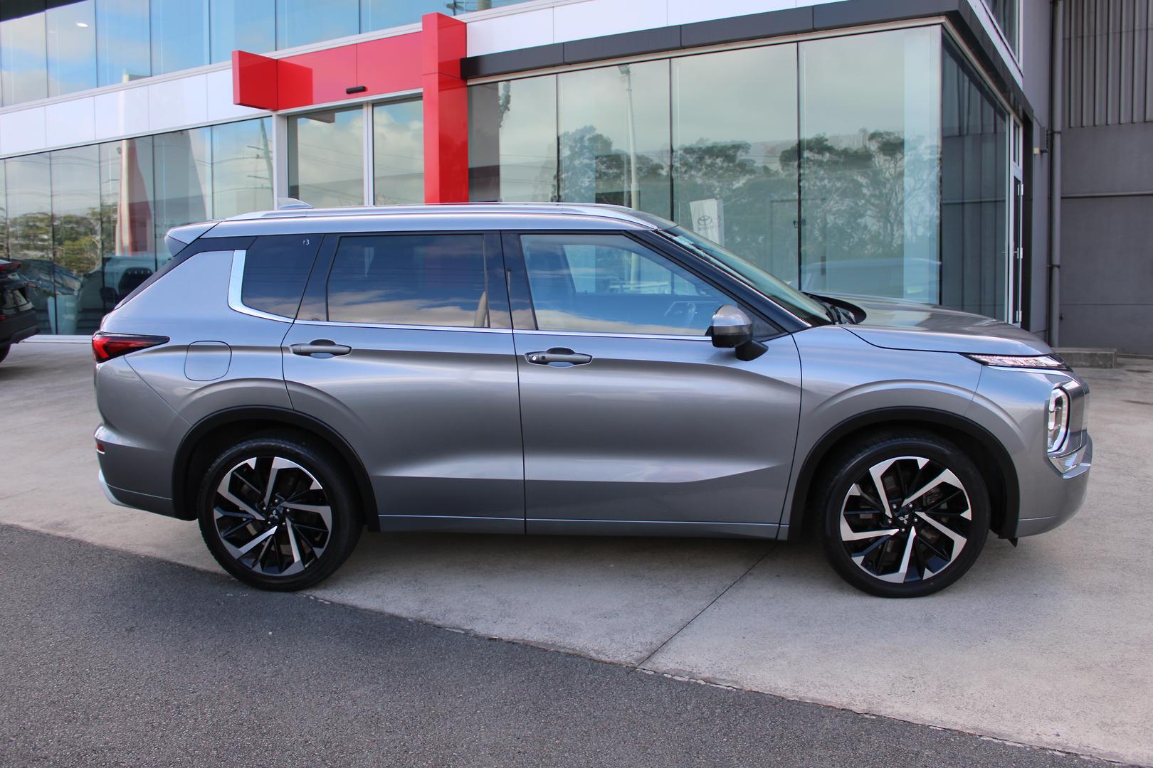 2022 Mitsubishi Outlander Exceed in Other