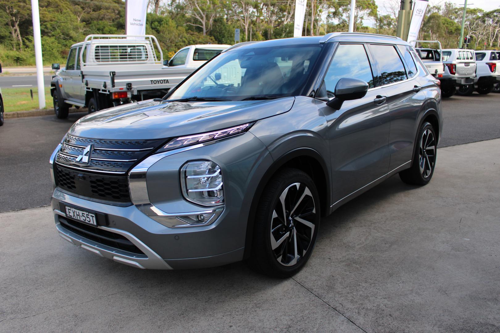 2022 Mitsubishi Outlander Exceed in Other