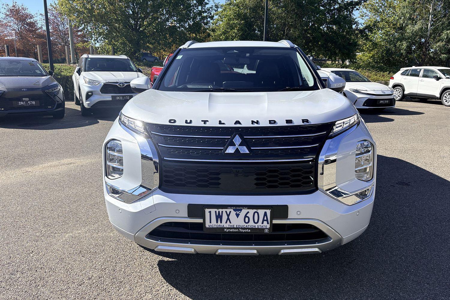 2022 Mitsubishi Outlander Exceed in Other