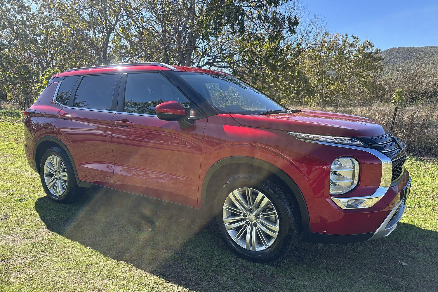 2022 Mitsubishi Outlander LS in Other