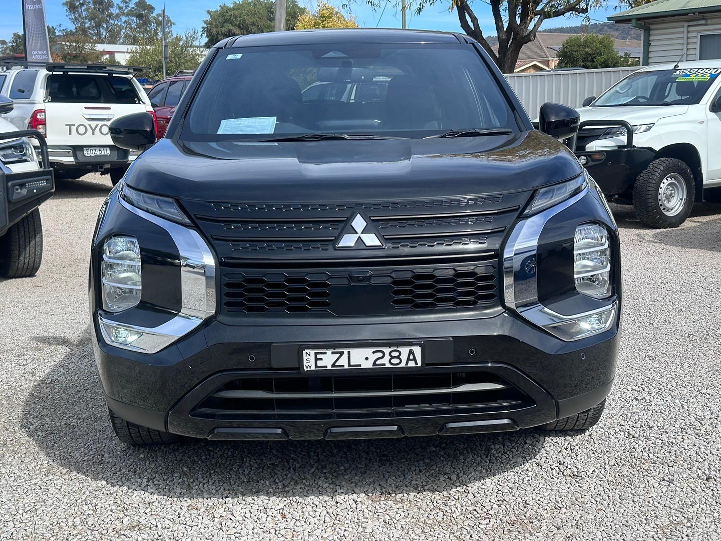 2023 Mitsubishi Outlander LS in Other
