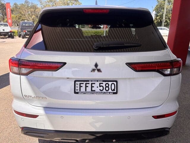 2023 Mitsubishi Outlander Black Edition in Other
